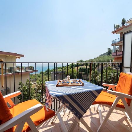 Appartement Le Orchidee By Wonderful Italy à San Remo Extérieur photo